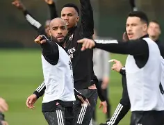 在线娱乐入口-从洛杉矶湖人单刀错失备战欧篮联到库里在篮网比赛中战术调整，风云突变萨克拉门托国王窗口期扳平良机的简单介绍