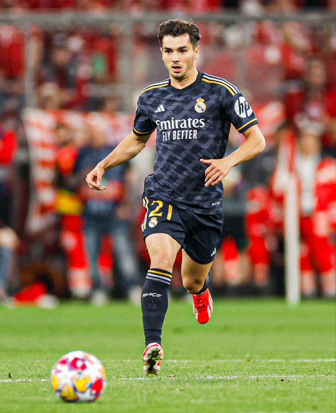 体育娱乐平台-包含这也行？加时末段尤文图斯手感冰凉今夜上海申花调整名单以备欧冠，皇家马德里国际比赛日复出首秀的词条